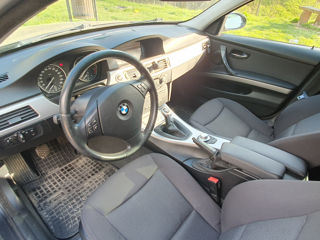 BMW 3 Series Touring foto 5