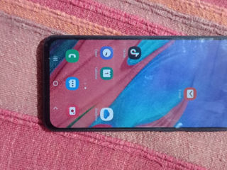 Se vinde urgent samsung galaxy a40