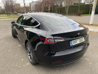 Tesla Model 3 foto 6