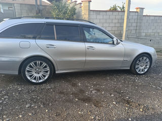 Mercedes E-Class foto 3