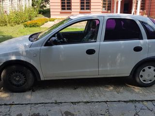 Opel Corsa foto 2