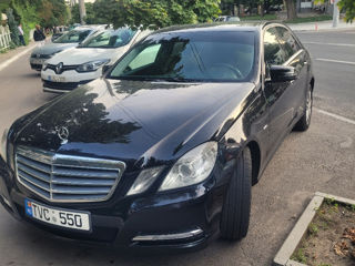 Mercedes E-Class foto 1