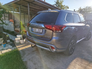 Mitsubishi Outlander foto 4