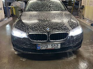 BMW 5 Series foto 2