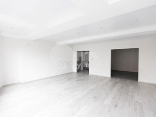 Apartament cu 4 camere, 215 m², Centru, Chișinău foto 2