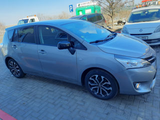 Toyota Verso foto 2