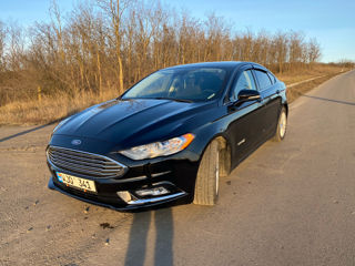 Ford Fusion foto 2