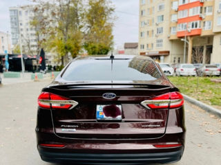 Ford Fusion фото 5