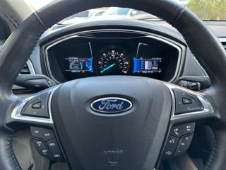 Ford Fusion foto 13