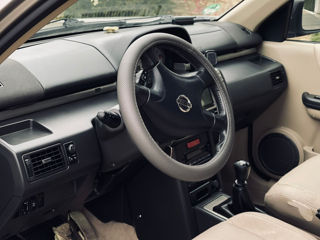 Nissan X-Trail foto 9