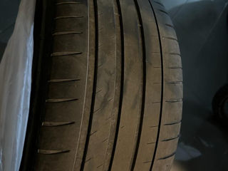 Резина в отличном состоянии. michelin 275/40 r 22