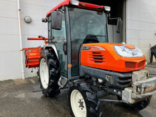 Kubota KT-30 este un tractor compact cu cabina + freza  foto 1