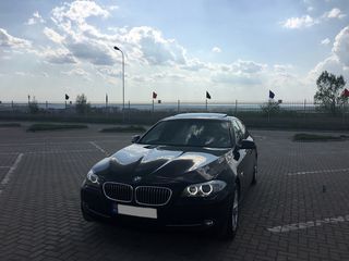 BMW 5 Series foto 2