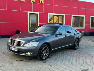 Mercedes S-Class