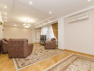Apartament cu 3 camere, 145 m², Centru, Chișinău foto 2