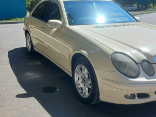 Mercedes E-Class foto 3