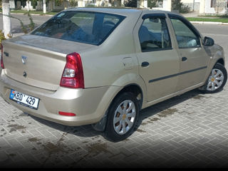 Dacia Logan foto 4