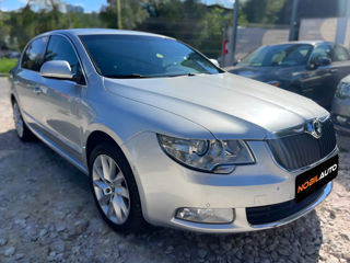 Skoda Superb foto 2