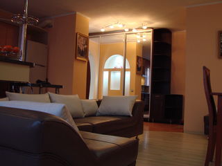 Apartament cu 3 camere,Buiucani,Design Individual !!! foto 1