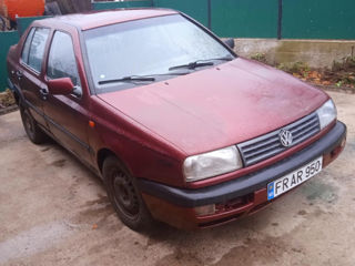 Volkswagen Vento foto 4