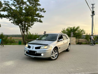 Renault Megane foto 2