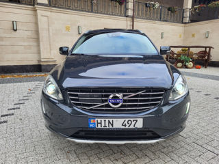 Volvo XC60 foto 2