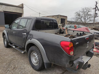 Mitsubishi L200 foto 3