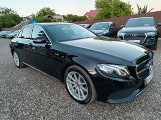 Mercedes E-Class foto 2