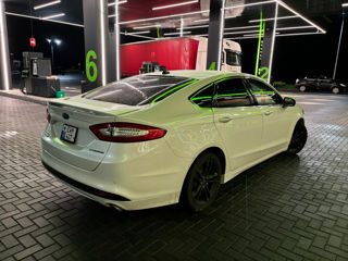 Ford Fusion foto 5