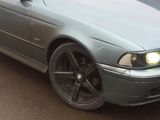 BMW 5 Series foto 2