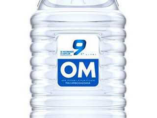Sticle din plastic de la apă cu mîner 9 L