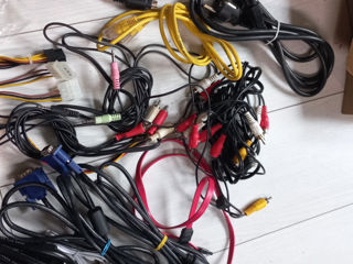 Разные кабели и переходники.