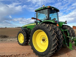 John Deere 8420 Tractor foto 6