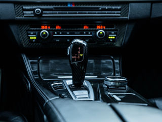 BMW 5 Series foto 16