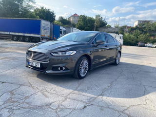 Ford Fusion foto 2