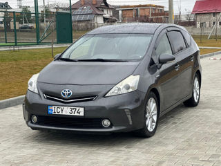 Toyota Prius +