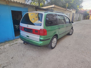 Volkswagen Sharan foto 4