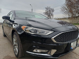 Ford Fusion foto 2