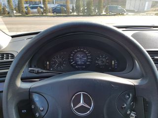 Mercedes E Class foto 5