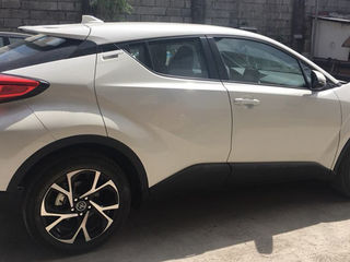 Toyota C-HR foto 3