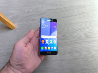 Vind Samsung Galaxy A5 2016 pe spate are o crapatura mica foto 1