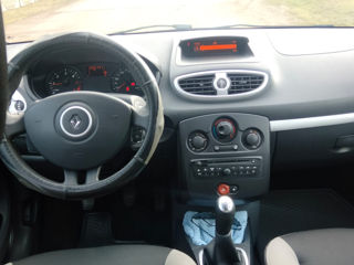 Renault Clio foto 7