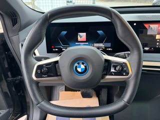 BMW iX foto 11