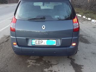 Renault Grand Scenic foto 2