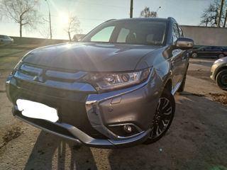 Mitsubishi Outlander foto 2