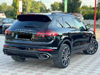 Porsche Cayenne foto 4