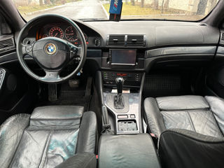 BMW 5 Series foto 7