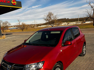 Dacia Sandero foto 2