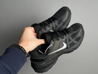 Nike V2K Runtekk Black Unisex 36-45 foto 4