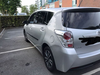 Toyota Verso foto 3